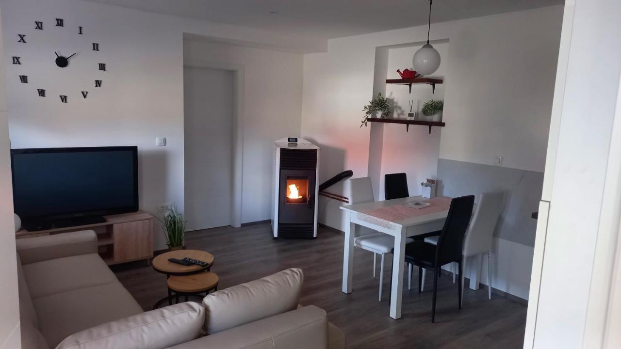 Gogo Apartment *